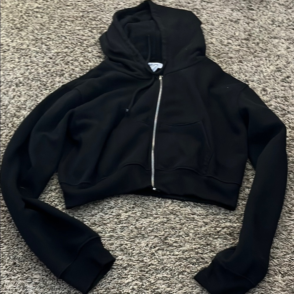 Black Cropped Hoodie with Zipper